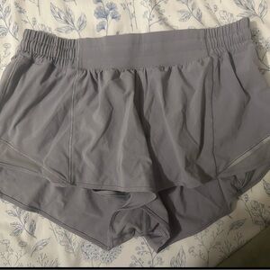 Lululemon Athletica Women's Light Gray Athletic Shorts